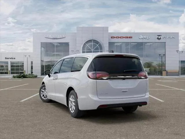 2026 Chrysler Voyager LX - Photo 30