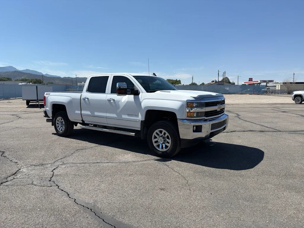 Used 2016 SUMMIT WHITE Chevrolet LTZ image 9