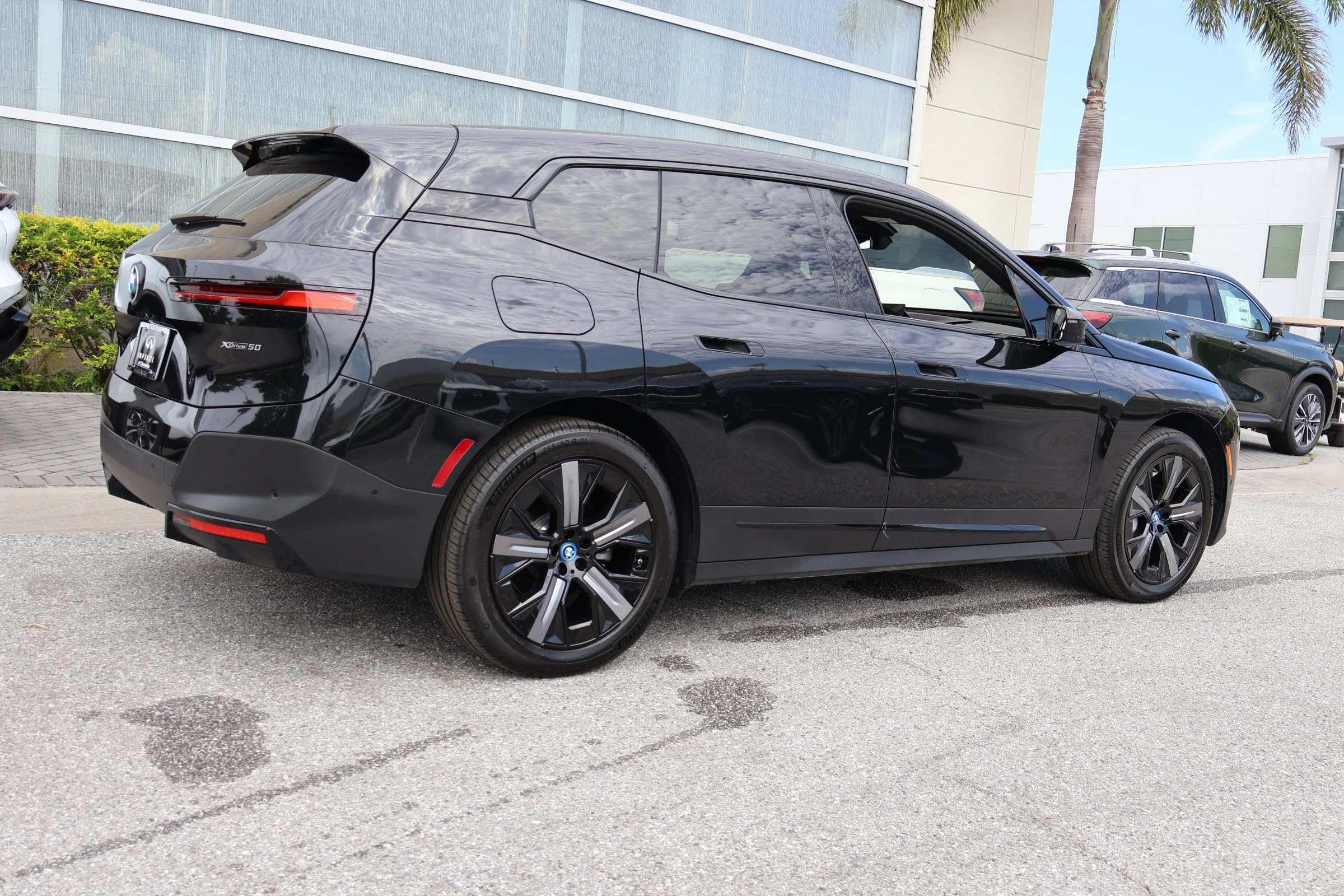 2025 BMW iX 50 - Photo 10