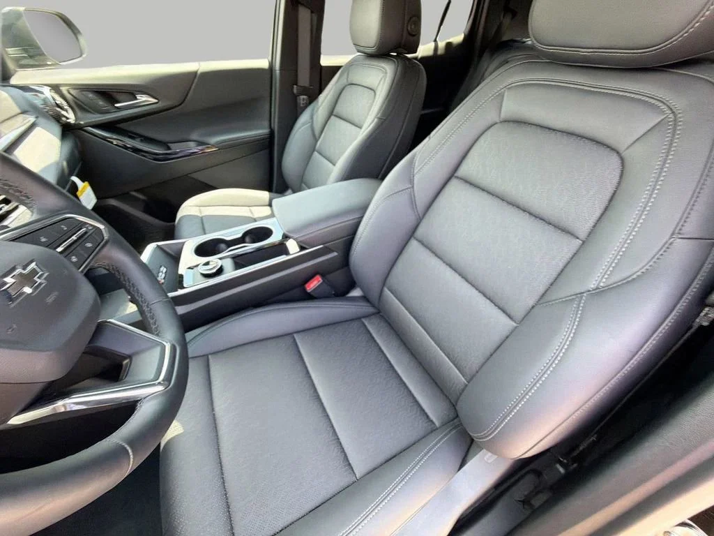 2026 Chevrolet Equinox LT - Photo 17