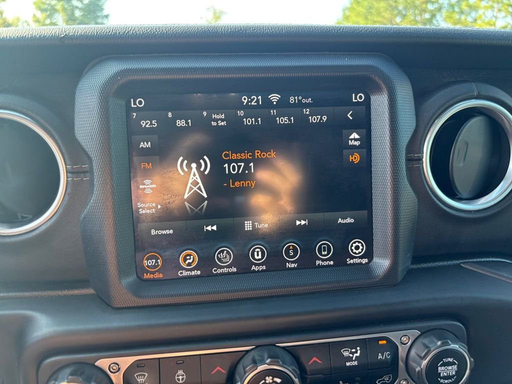 Certified Used 2020 Gray Jeep Overland image 21