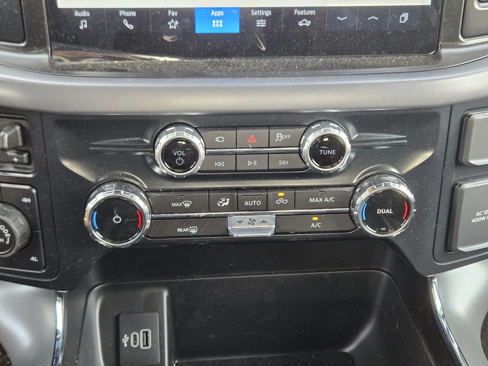 New 2026 Oxford White Ford XLT image 13