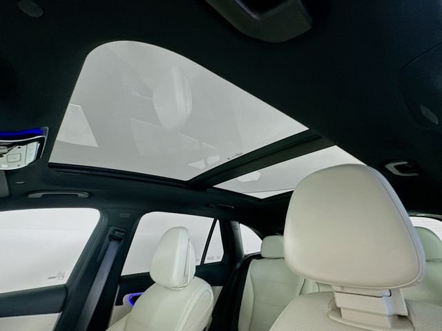 New 2026 Polar White Mercedes-Benz GLC 300 image 22