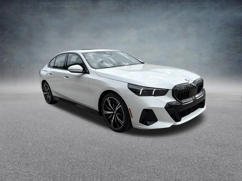 Used 2026 White BMW 530i xDrive image 8