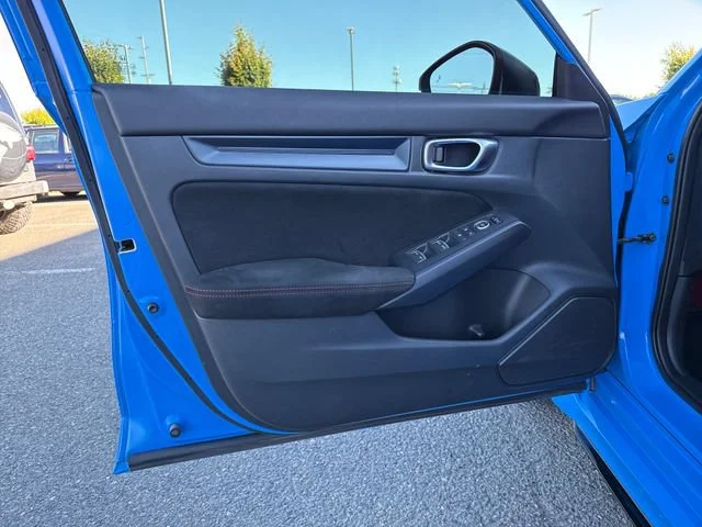 Certified Used 2023 Boost Blue Pearl Honda  image 17