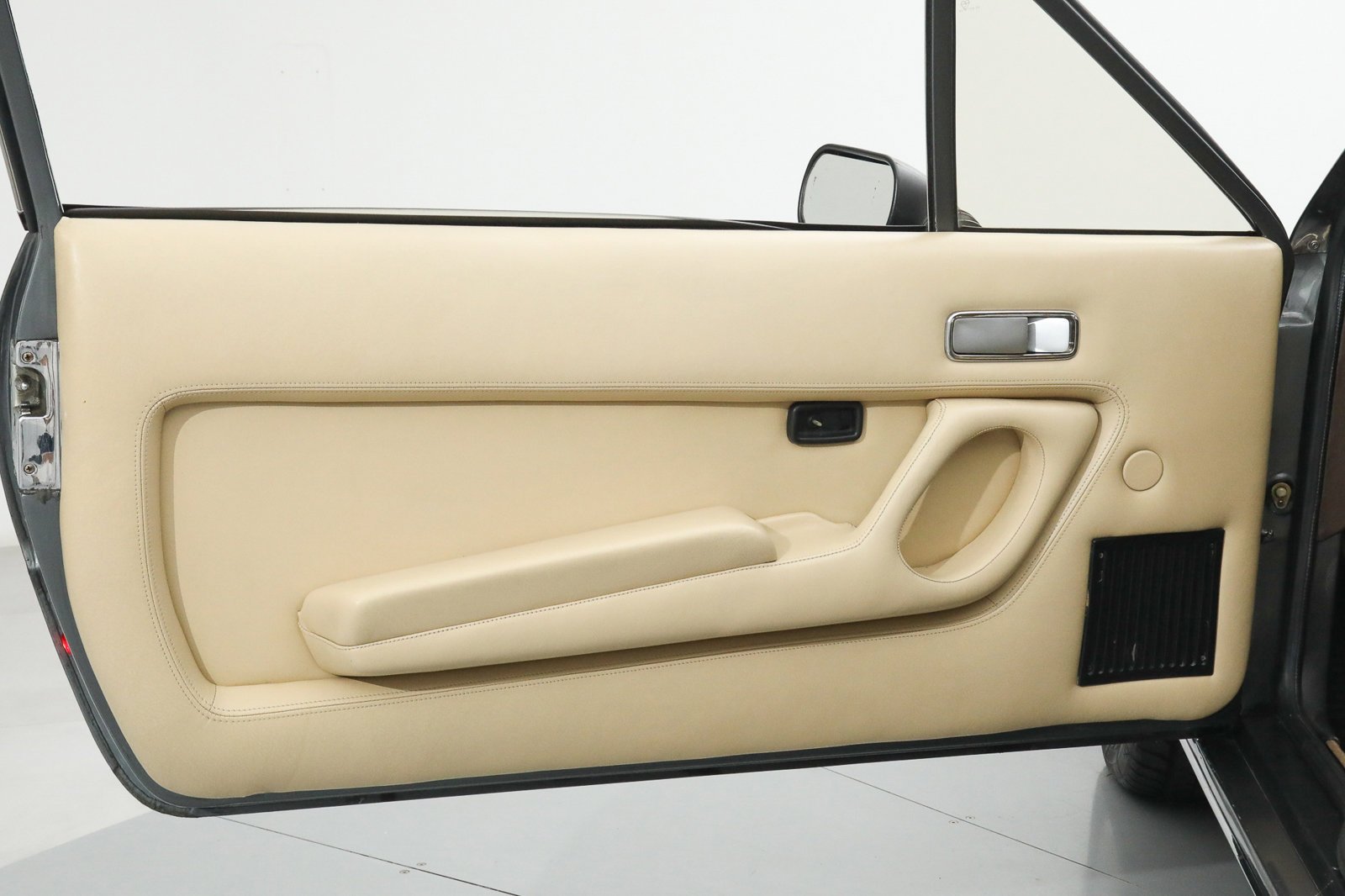Used 1984 Silver Ferrari  image 24