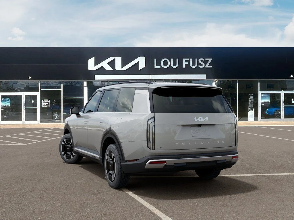 New 2027 Ivory Silver Kia EX image 4
