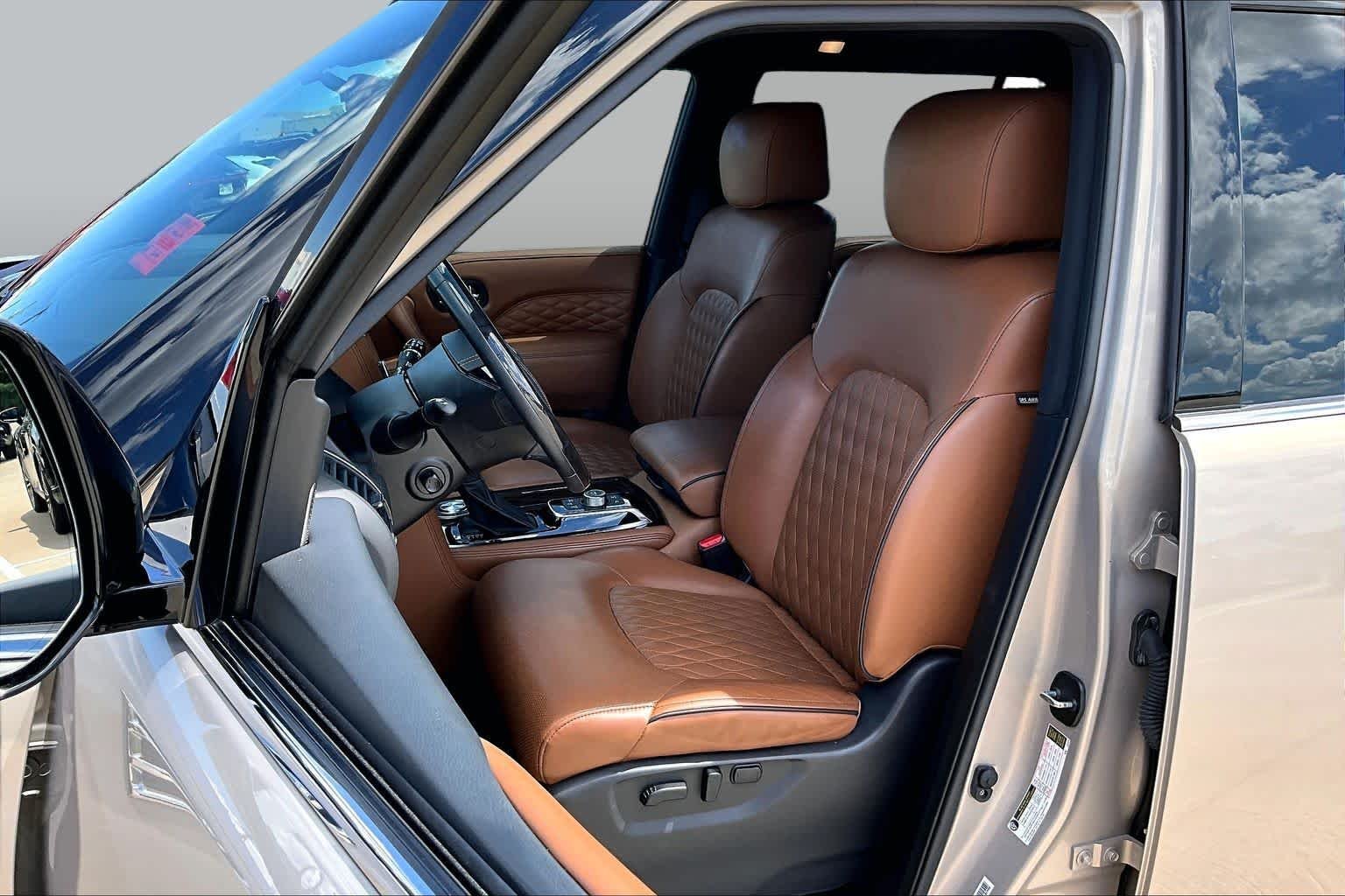 Used 2023 Champagne Quartz INFINITI SENSORY image 8