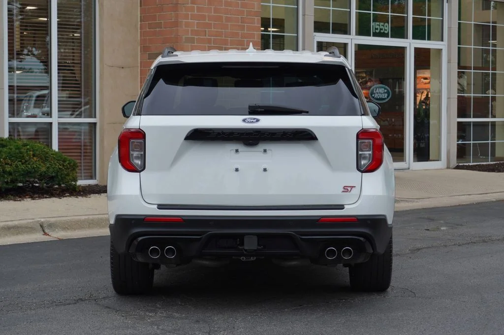 Used 2022 White Ford ST image 4
