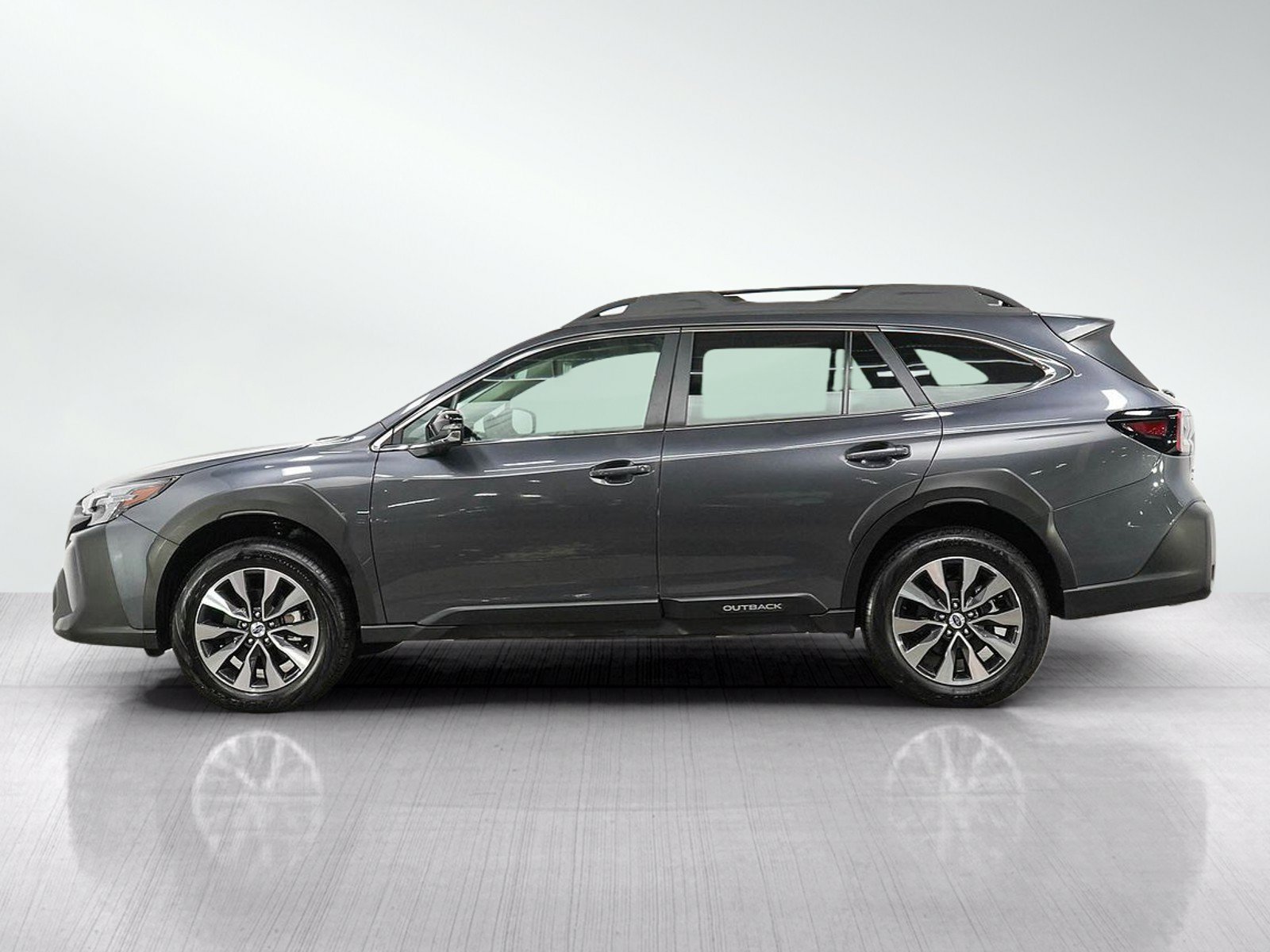 Used 2025 Subaru Outback Limited with VIN 4S4BTGND2S3275032 for sale in Burnsville, Minnesota