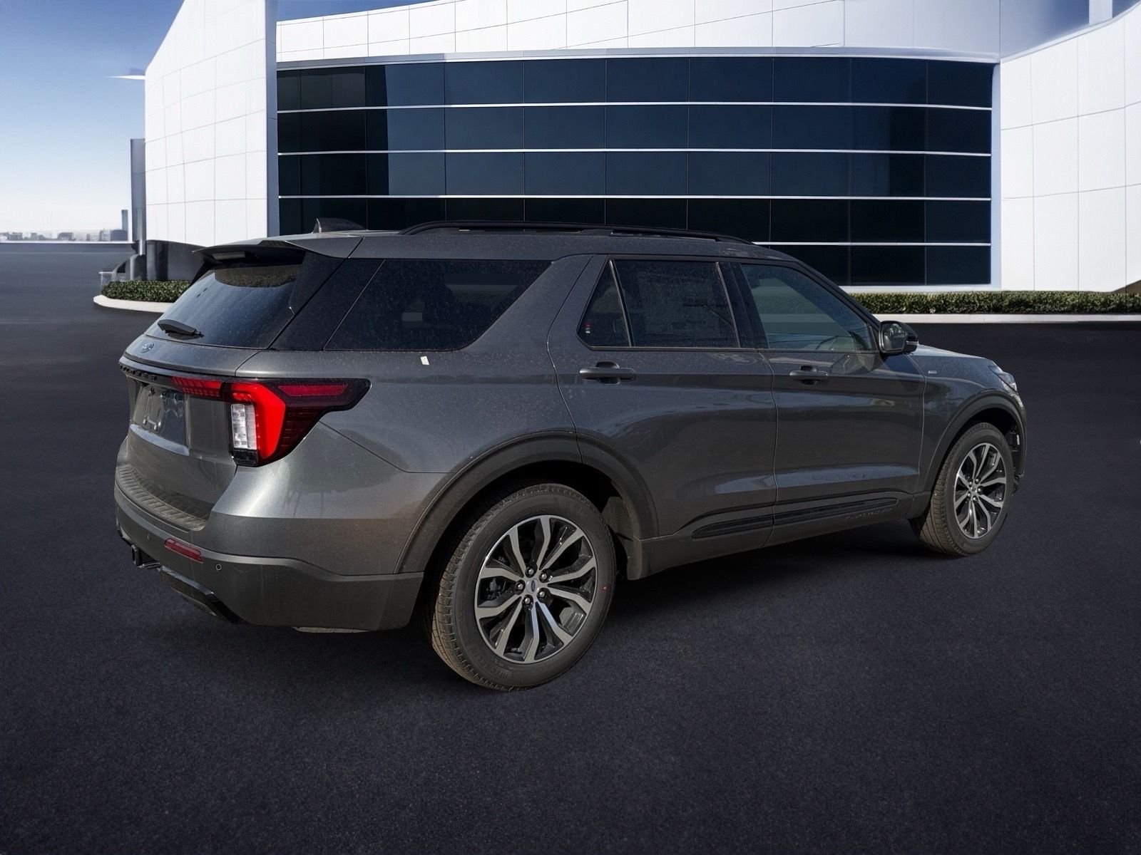 New 2026 Carbonized Gray Metallic Ford ST-Line image 5