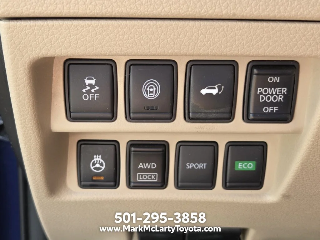 Used 2017 Blue Nissan SL image 25