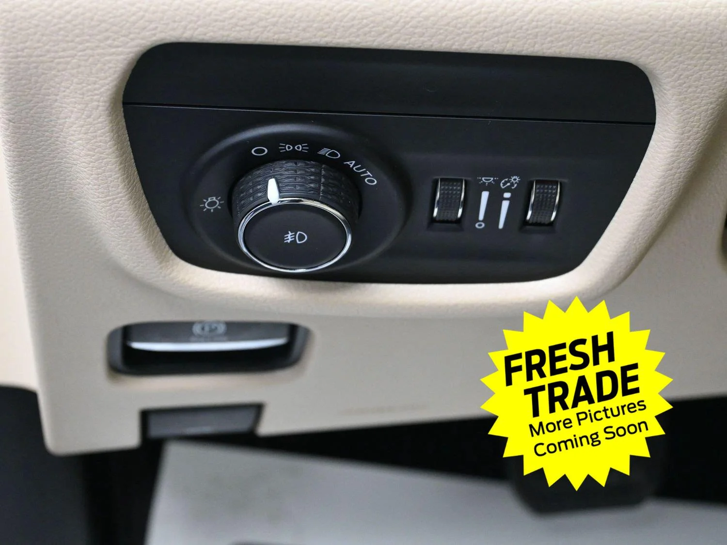 Used 2022 Silver Zynith Jeep Limited image 24