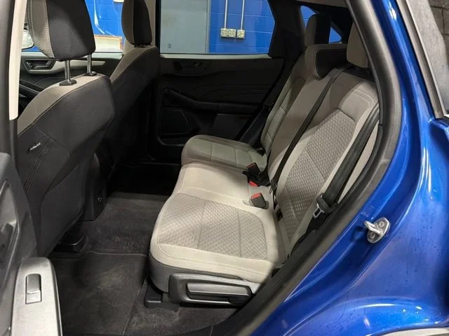 Used 2022 Blue Ford SE image 25