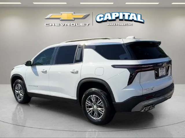 Used 2026 Summit White Chevrolet LT image 4