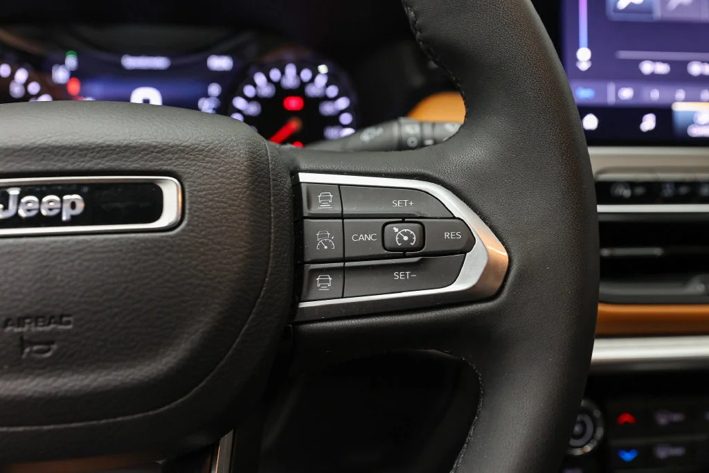 Certified Used 2025 White Jeep Limited image 15