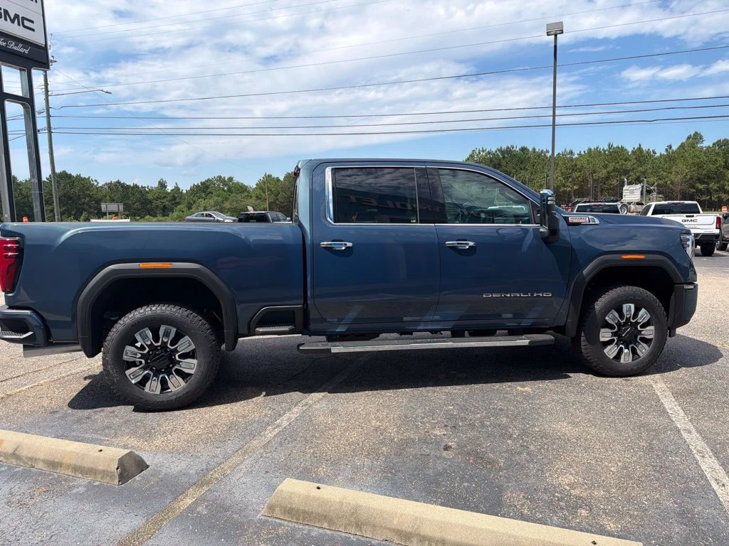 2026 GMC Sierra 2500HD Denali - Photo 6