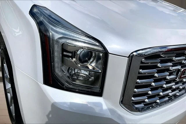 Used 2019 White GMC Denali image 29