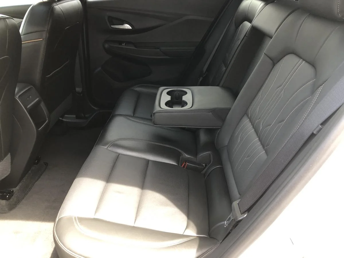 Used 2024 White Buick FWD 4dr Avenir image 17
