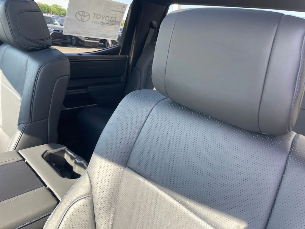 2026 Toyota Tundra Platinum - Photo 17