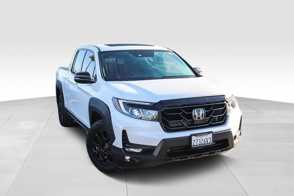Used 2022  Honda Black Edition image 2