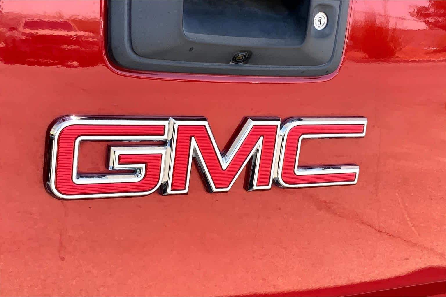 Used 2016 Copper Red Metallic GMC 2WD image 30