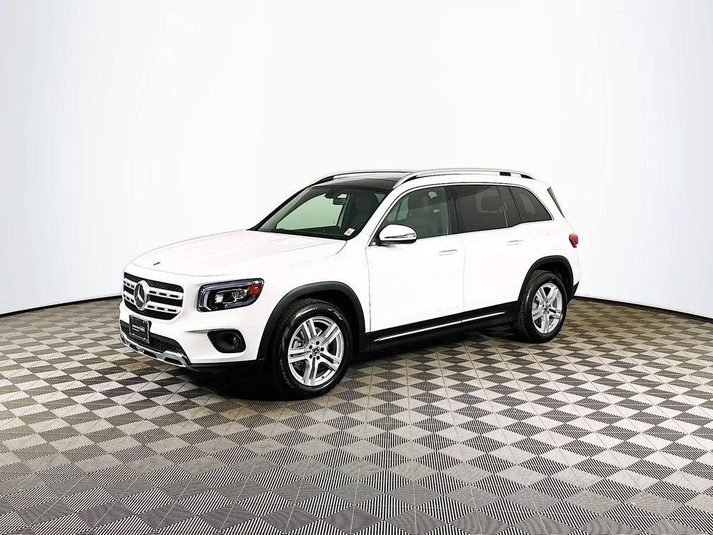 Used 2023 White Mercedes-Benz GLB 250 image 3