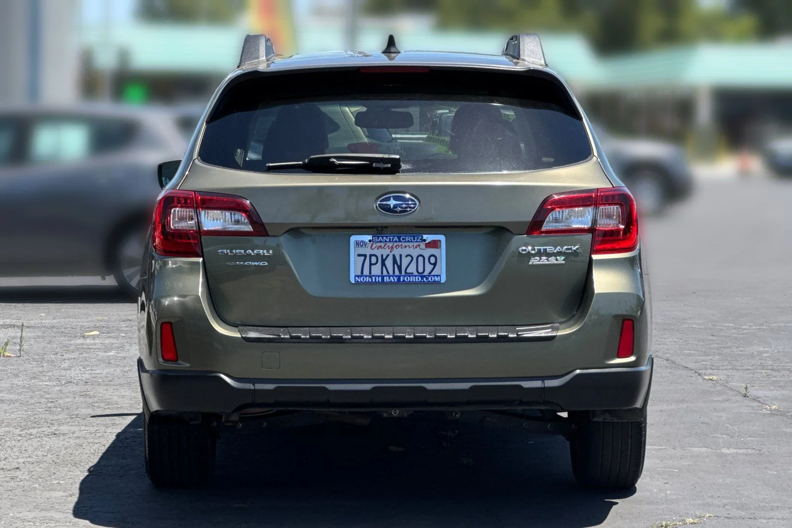 Used 2016 Wilderness Green Metallic Subaru 2.5i Premium image 28