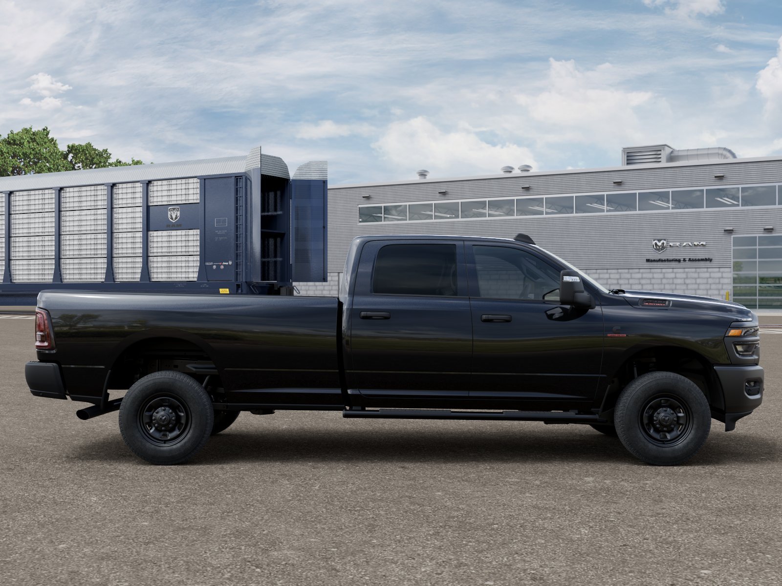 New 2027 Diamond Black Crystal Pearl-Coat Exterior Paint RAM TRADESMAN image 12
