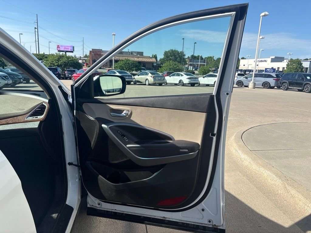 Used 2016 White Hyundai 2.4 Base image 19