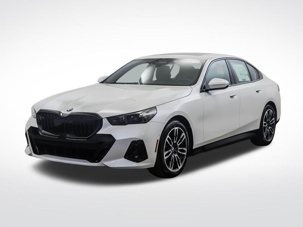 Used 2027 White Metallic BMW 530i xDrive image 1