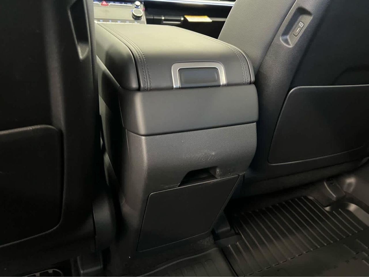 New 2026 Ecotronic Gray Hyundai Limited AWD image 31