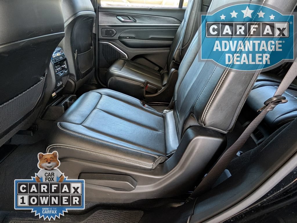 Used 2023  Jeep Overland image 24