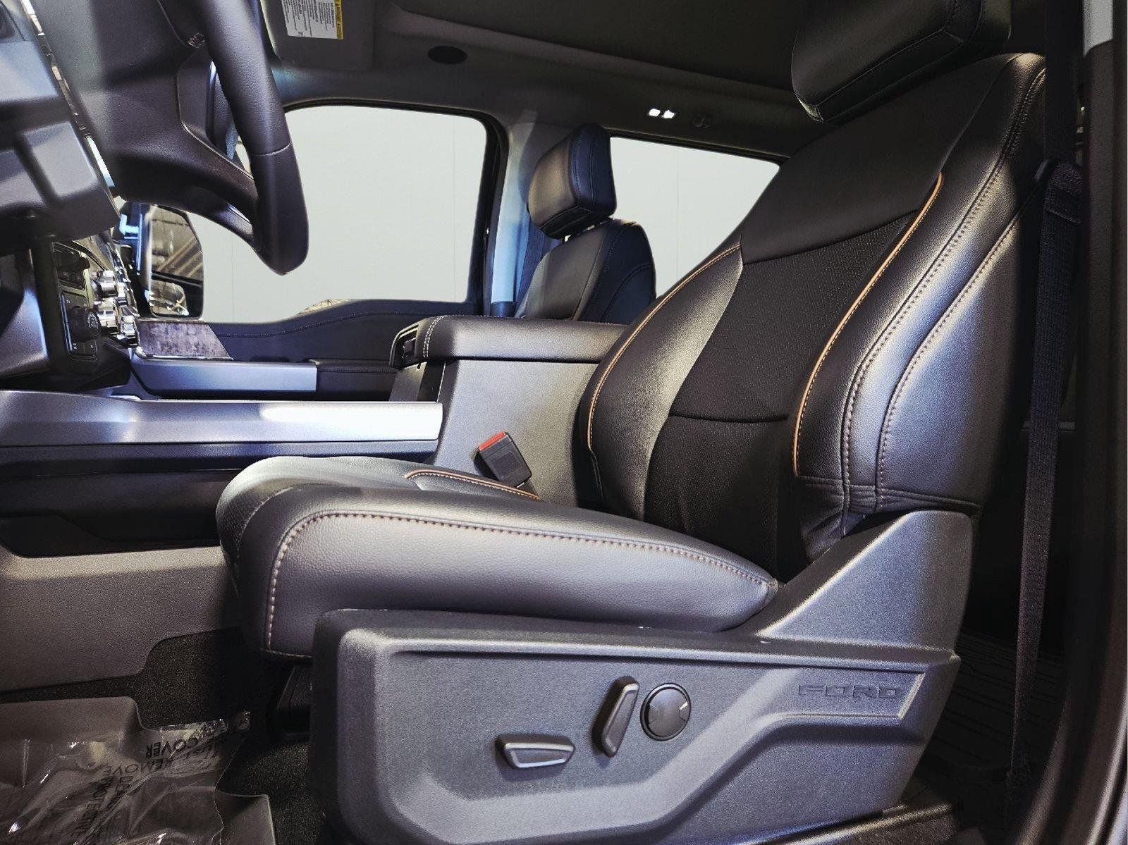 New 2026 Agate Black Metallic Ford F-250® Lariat® image 28