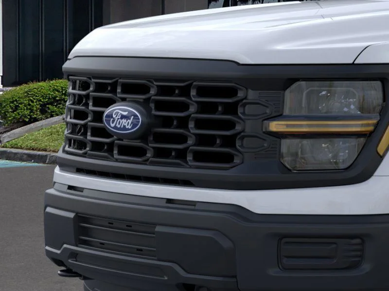 New 2026 Oxford White Ford XL image 18