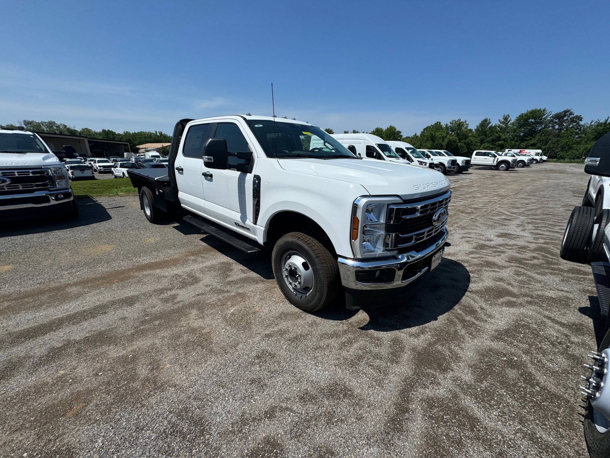 New 2026 Oxford White Ford F-350® XL image 2