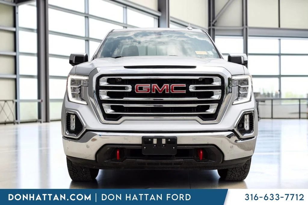 Used 2021 Silver GMC SLT image 28