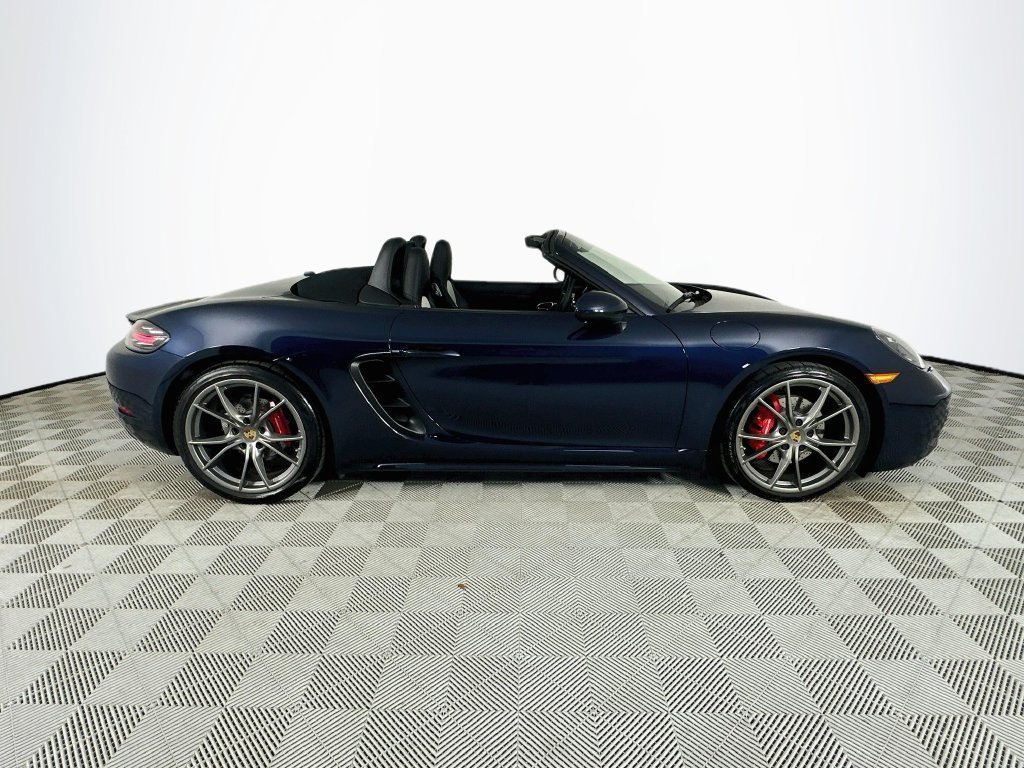 Used 2019  Porsche S image 8