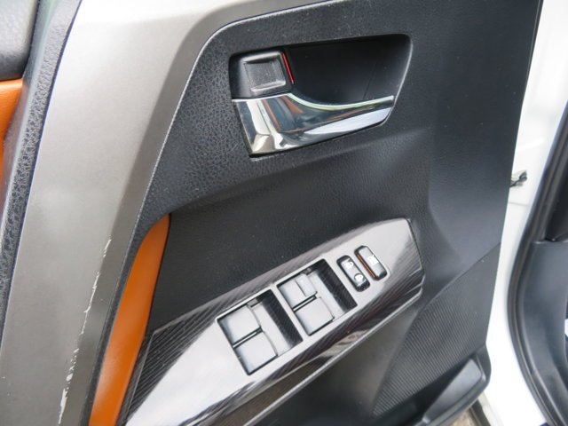 Used 2017  Toyota SE image 20