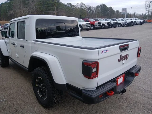 New 2026 Bright White Clear-Coat Exterior Paint Jeep Rubicon image 7