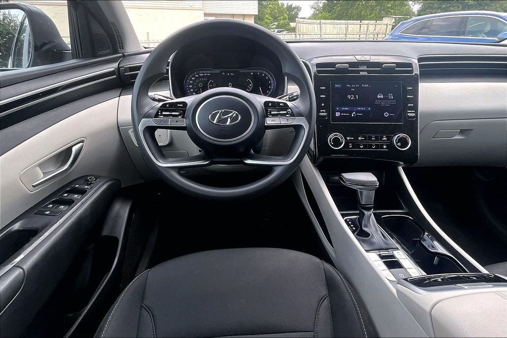 Used 2022 Silver Hyundai SEL image 8