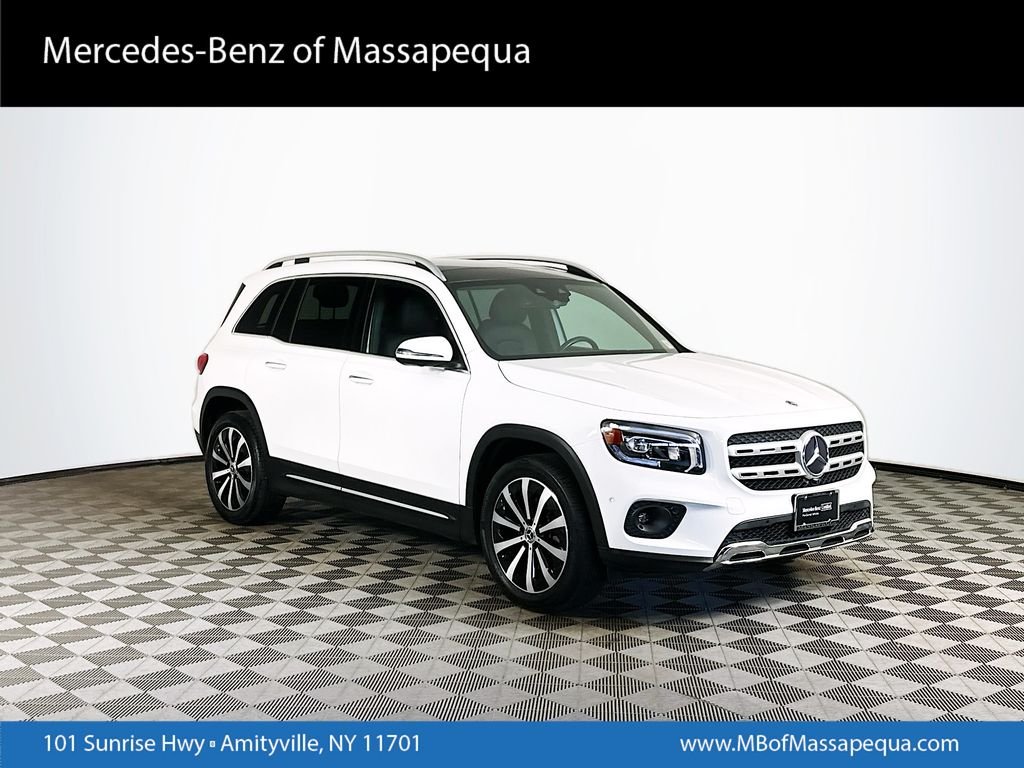 2022 Mercedes-Benz GLB GLB 250 4MATIC's photo