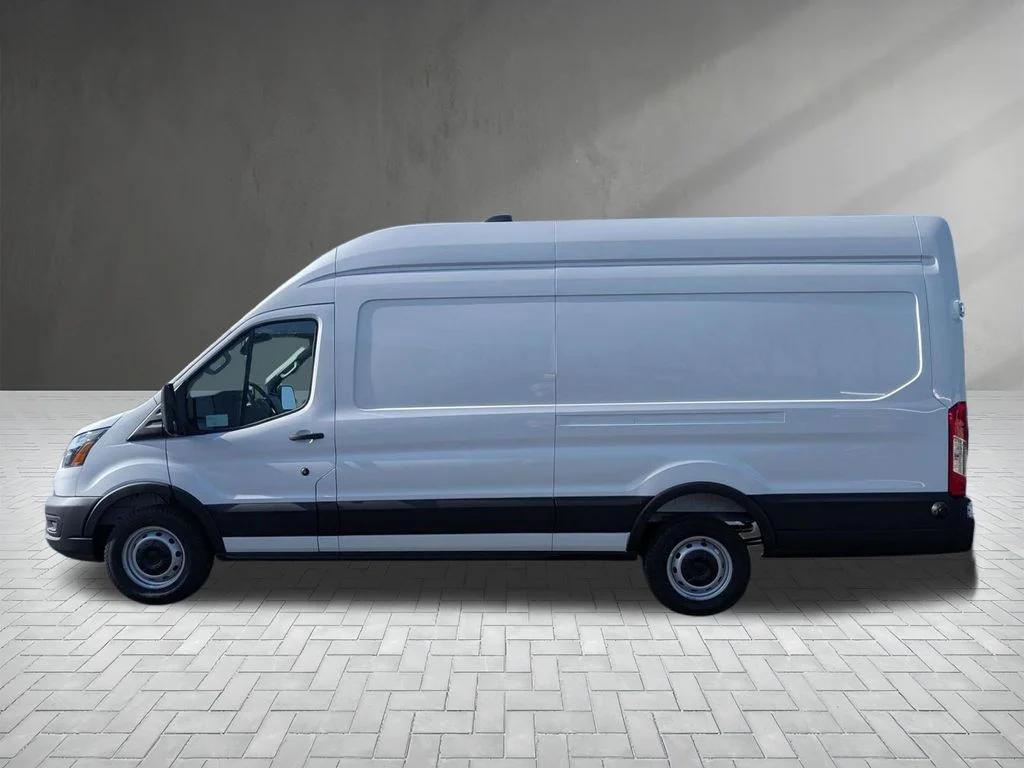 New 2026 Oxford White Ford Cargo Van image 5