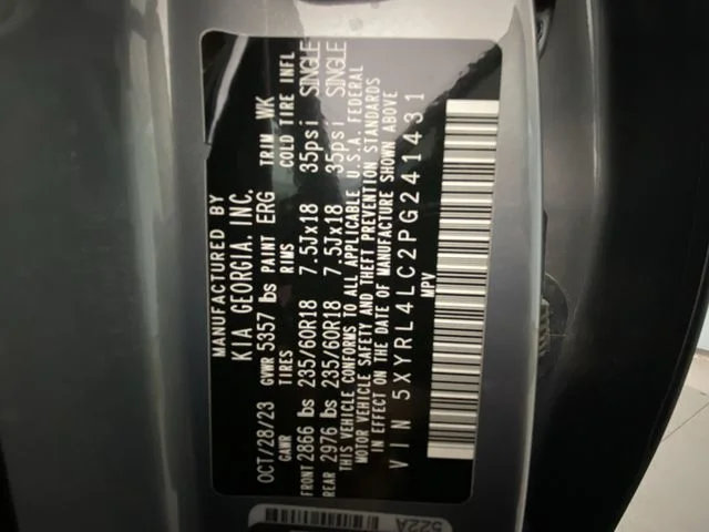 Used 2023 Silver Kia S image 29