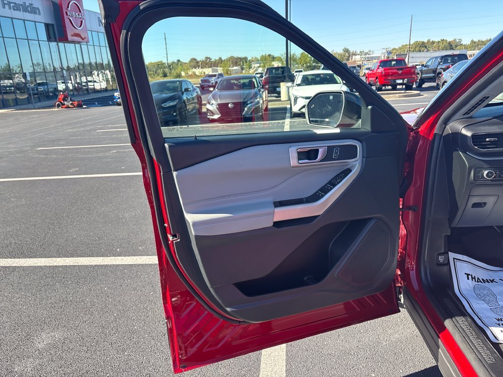 Used 2022 Red Ford XLT image 11