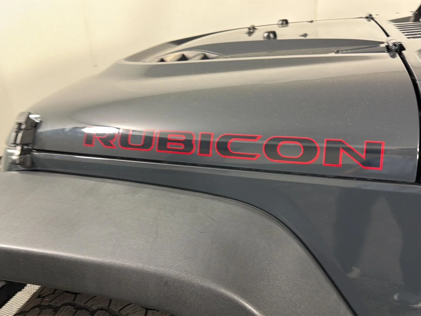 Used 2017 Rhino Clearcoat Jeep Rubicon Hard Rock image 12