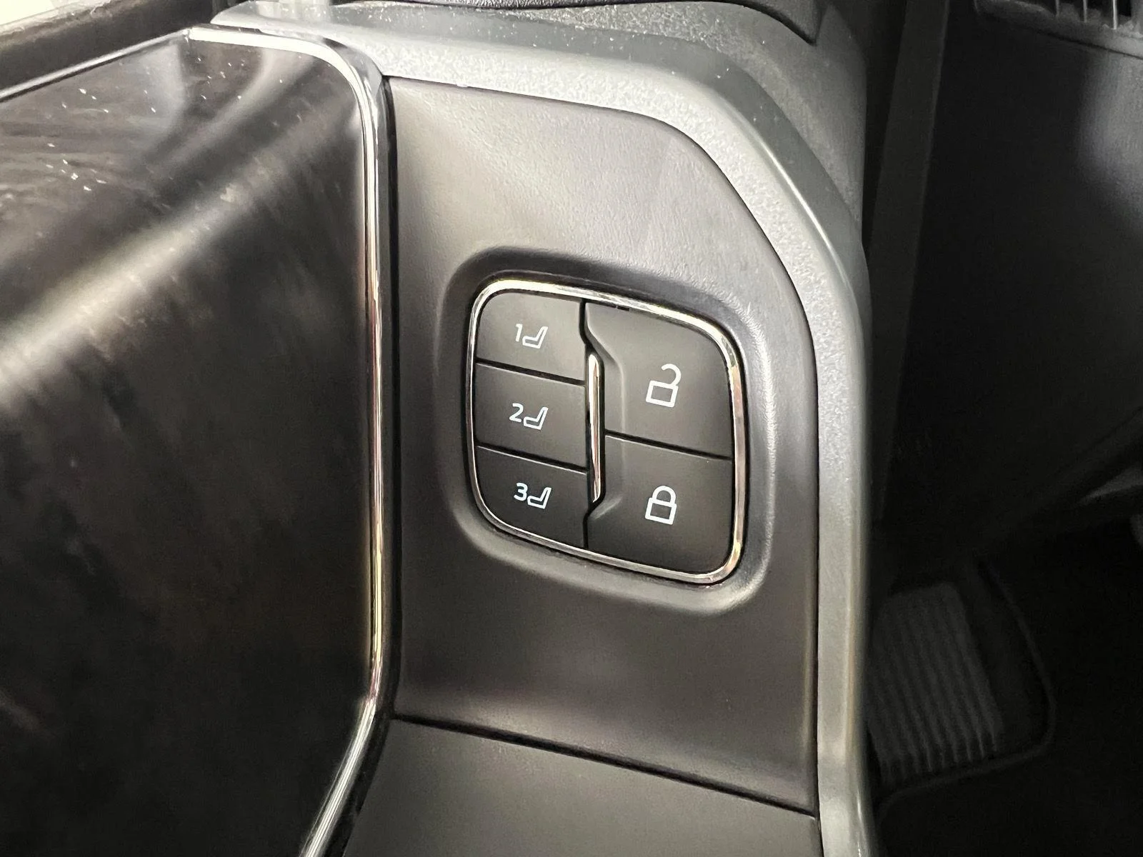 Used 2021 Antimatter Blue Ford LARIAT image 17