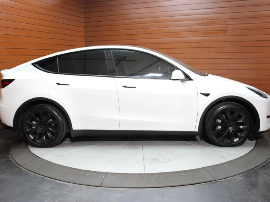 Used 2021 Pearl White Multi-Coat Tesla Long Range image 32