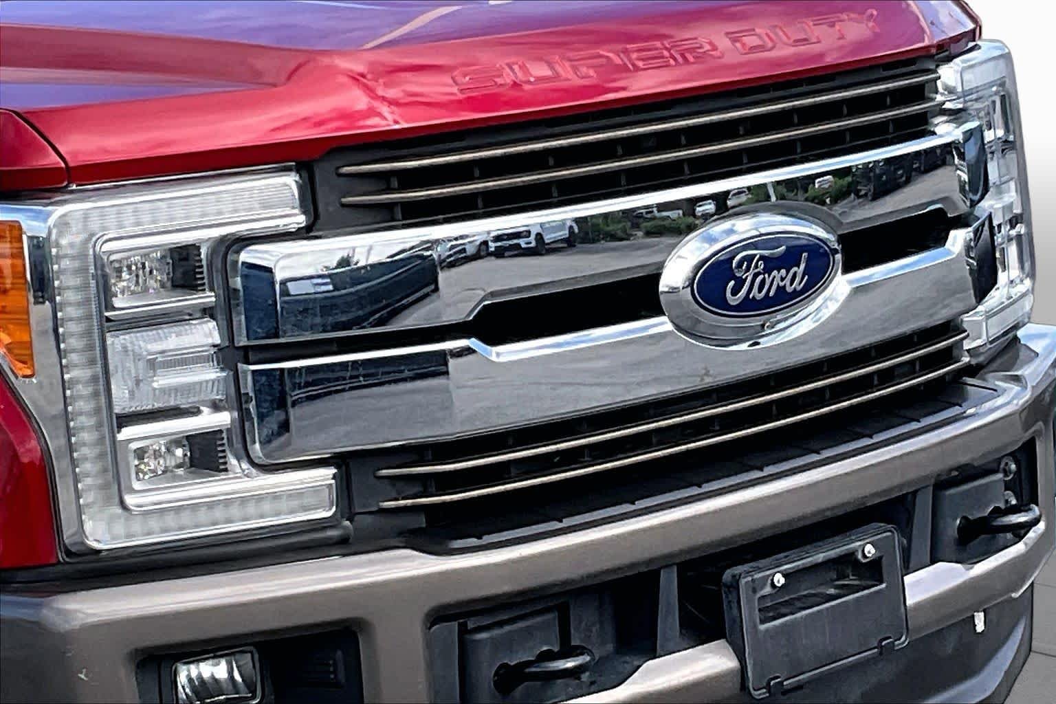 Used 2019 Ruby Red Metallic Tinted Clearcoat/Stone Gray Ford King Ranch image 27