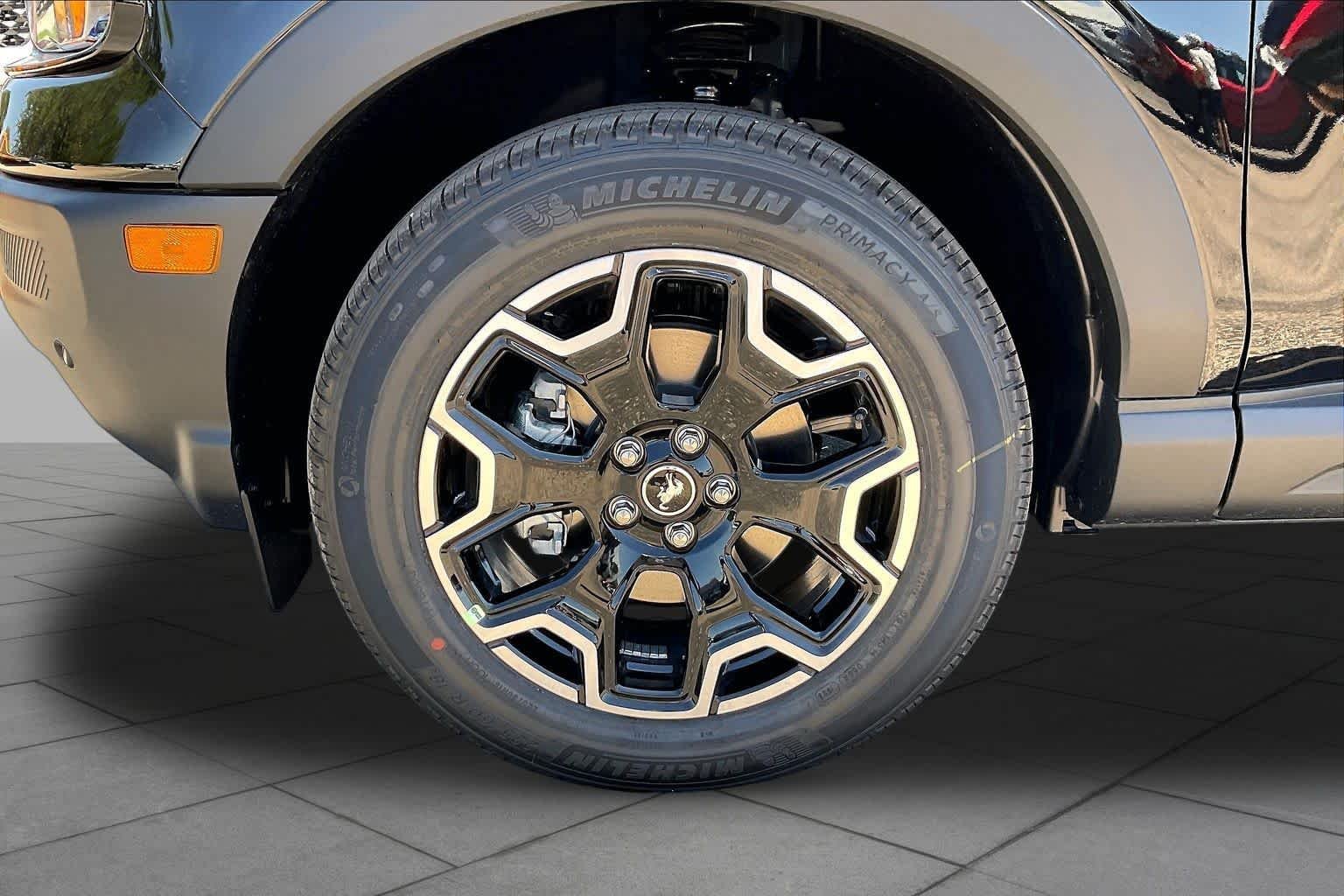 New 2026 Shadow Black Ford Outer Banks® image 11
